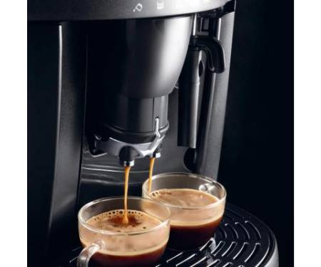 Кофеварка Delonghi ESAM4000.B