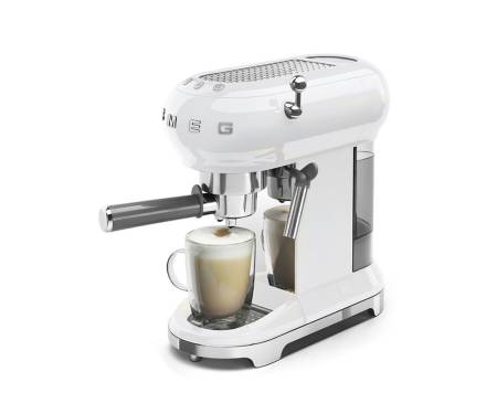 Smeg ECF01CREU