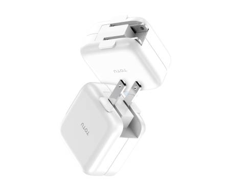 Сетевое зарядное устройство TOTU Dual USB EU Adapter 2.1A Pure Series, White (CACA-018)
