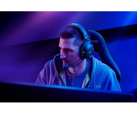 Razer BlackShark V2 - Wired + USB Mic Enhancer, black