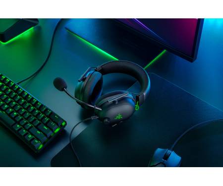 Razer BlackShark V2 - Wired + USB Mic Enhancer, black