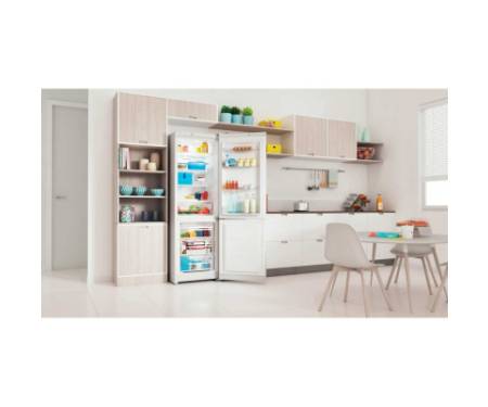 Холодильник Indesit ITI4181WUA