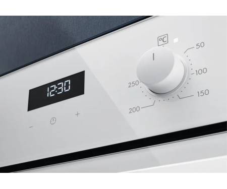 Духовой шкаф электрический Electrolux EOF5C50BV