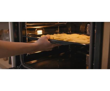 Gorenje Духовой шкаф электрический, 77л, A, пар, дисплей, макс.темпер.-300, белый