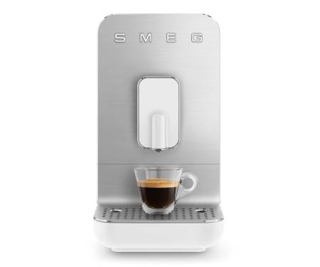 Кавомашина SMEG BCC01WHEU 5