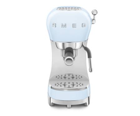 Рожковая кофеварка эспрессо Smeg ECF02PBEU