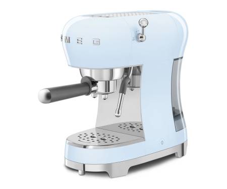 Рожковая кофеварка эспрессо Smeg ECF02PBEU