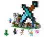 Конструктор LEGO Minecraft Форпост із мечем 427 деталей (21244)