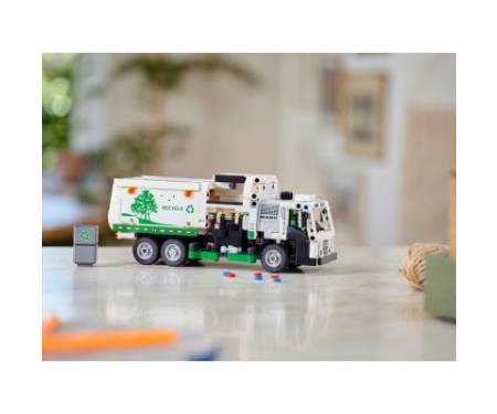 Конструктор LEGO Technic Сміттєвоз Mack LR Electric 503 деталей (42167)