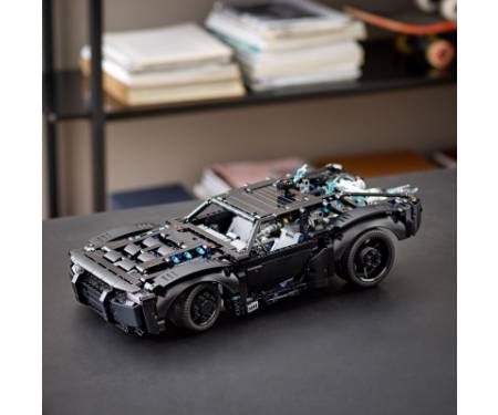 Конструктор LEGO Technic Бетмен: Бетмобіль 1360 деталей (42127)