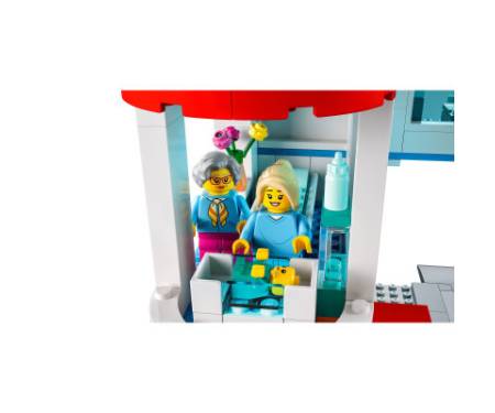 Конструктор LEGO City Лікарня 816 деталей (60330)