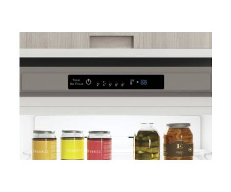 Холодильник Indesit INFC8TI22X