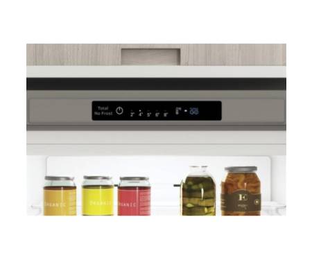 Холодильник Indesit INFC8TI21X0