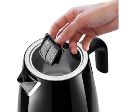 Електрочайник DeLonghi KBY 2011 BK (KBY2011BK)