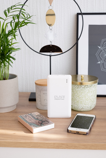 Універсальна мобільна батарея Elari MagnetPower 6000 мАч (White)