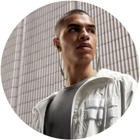 Bang & Olufsen BeoPlay E6 Black