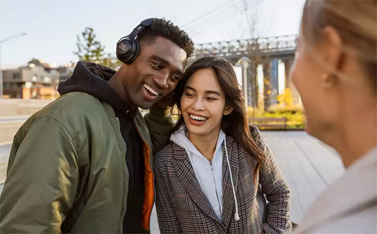 JBL Club 700BT