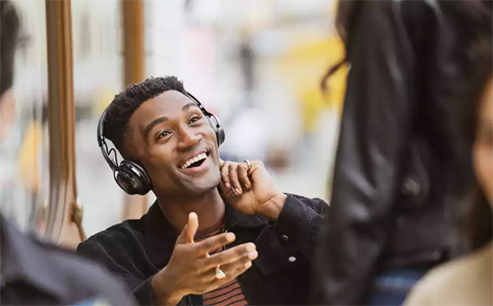 JBL Club 700BT
