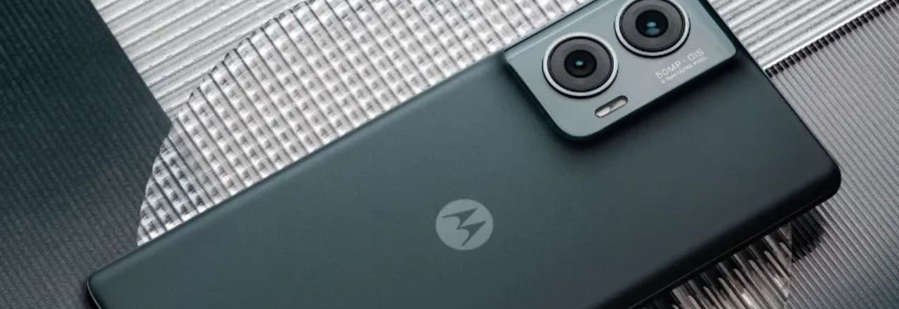 Телефон Motorola Edge 50 Fusion (12/256 ГБ) Телефон Motorola Edge 50 Fusion (12/256 ГБ)