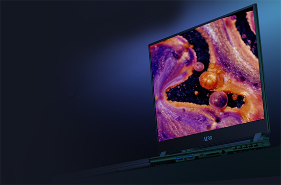 GIGABYTE AERO 15 OLED